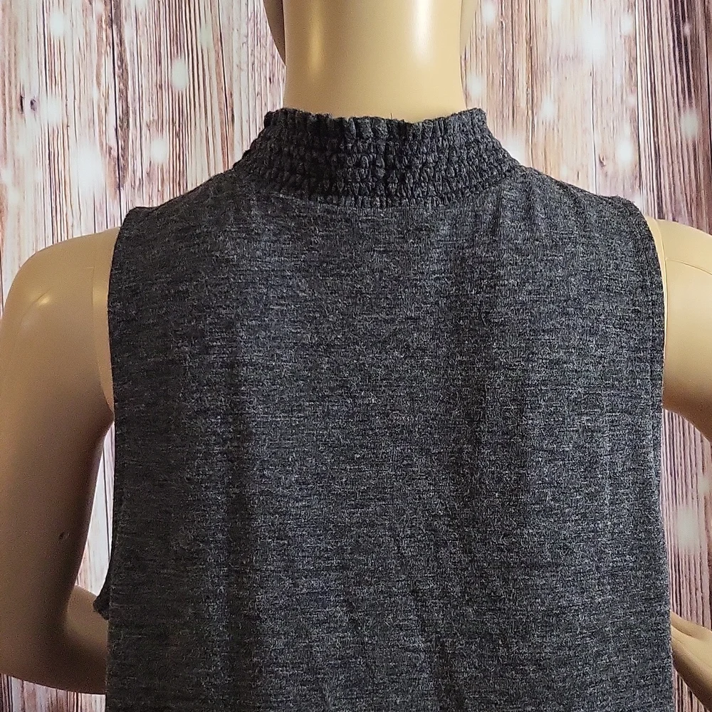 Loft Women's Sleeveless Turtleneck Blouse Size SP - Picture 8 of 10